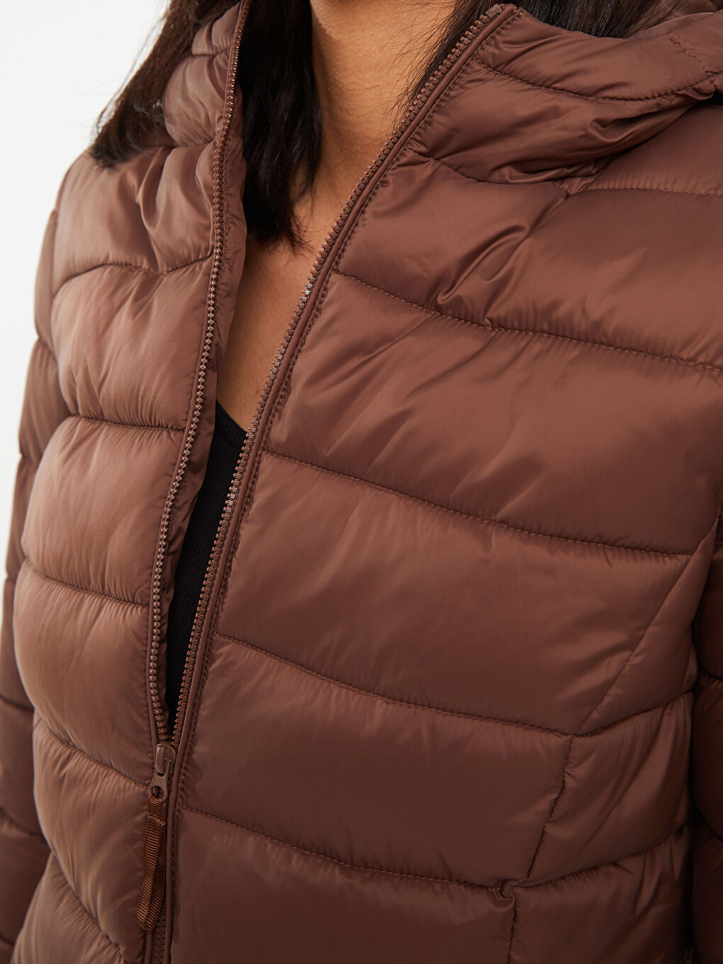 Kahverengi Kadın Kapüşonlu Düz Şişme Mont-3