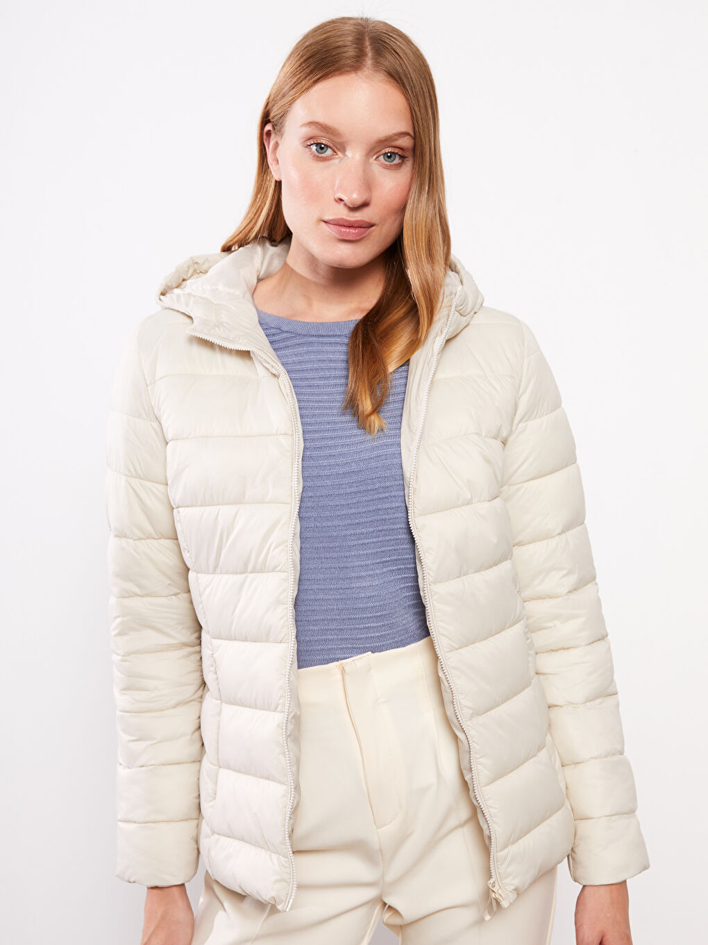 Bej Kadın Kapüşonlu Düz Şişme Mont-2