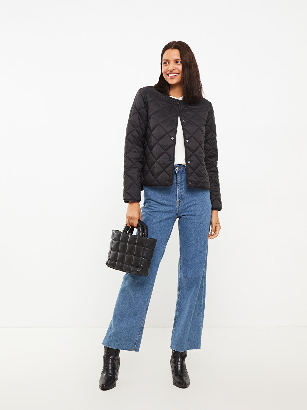 Siyah Bisiklet Yaka Kapitone Desenli Uzun Kollu Kadın Şişme Mont-1