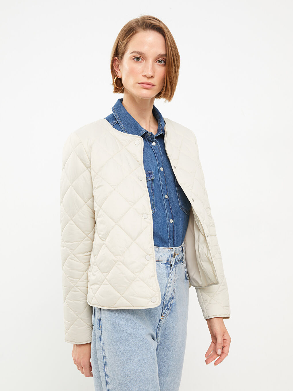 Bej Bisiklet Yaka Kapitone Desenli Uzun Kollu Kadın Şişme Mont-2