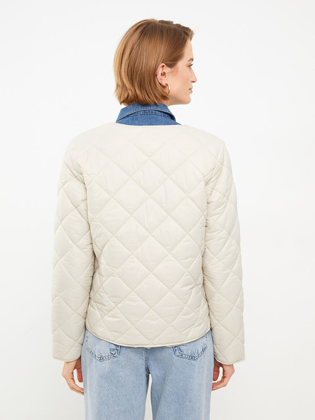 Bej Bisiklet Yaka Kapitone Desenli Uzun Kollu Kadın Şişme Mont-6