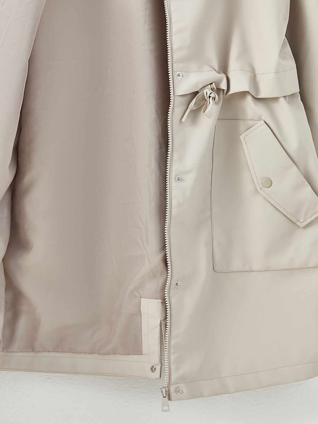 Bej Kadın Kapüşonlu Düz Yağmurluk-9