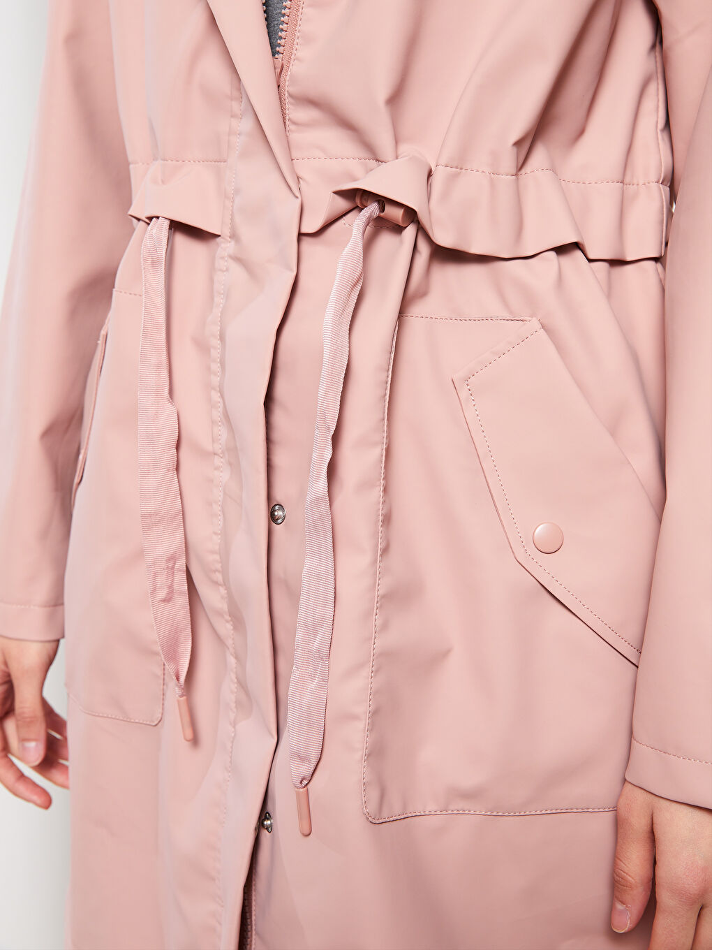 Pembe Kadın Kapüşonlu Düz Yağmurluk-2