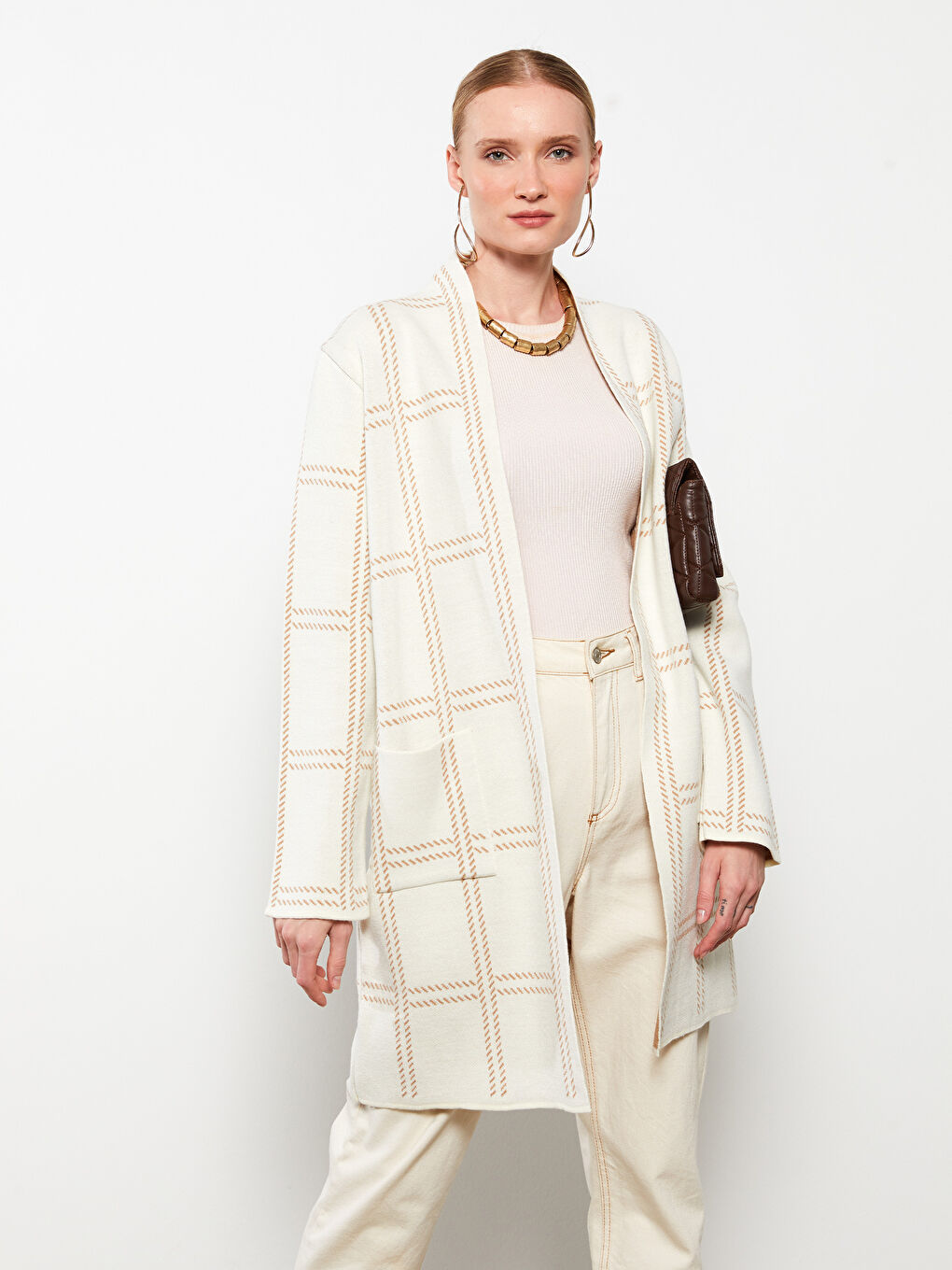 Ekru Şal Yaka Desenli Uzun Kollu Kadın Triko Hırka