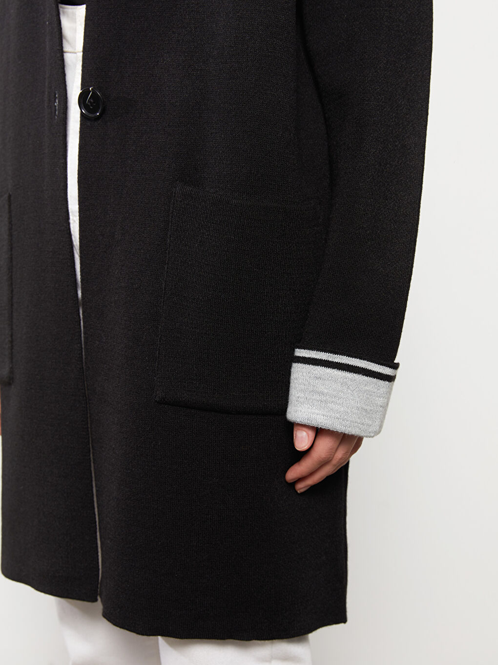 Siyah Polo Yaka Düz Uzun Kollu Triko Kadın Hırka-2