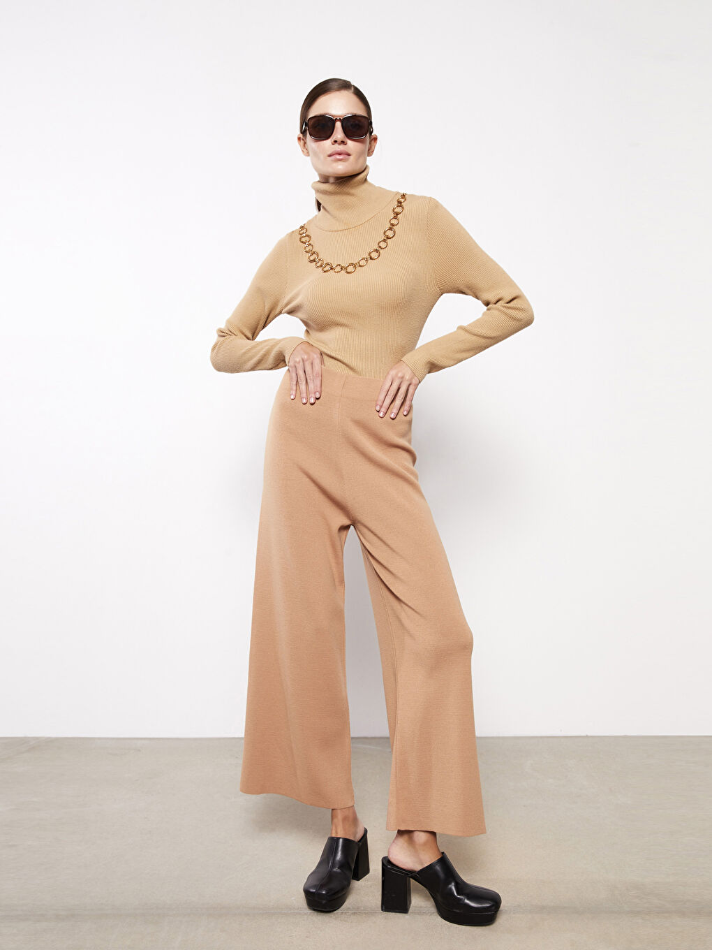 Women's Elasticated Waist Plain Knitwear Trousers-1