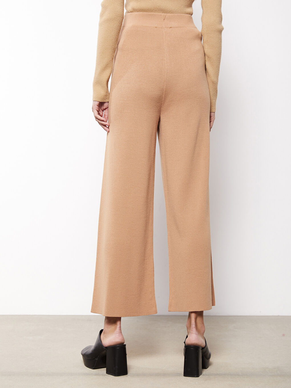 Women's Elasticated Waist Plain Knitwear Trousers-4