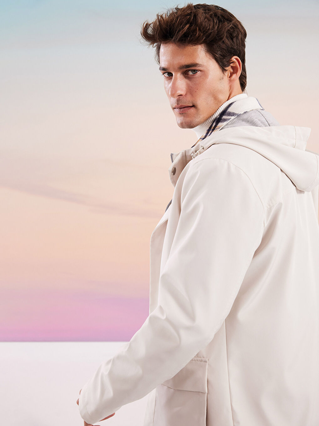 Bej Slim Fit Kapüşonlu Erkek Mont-1