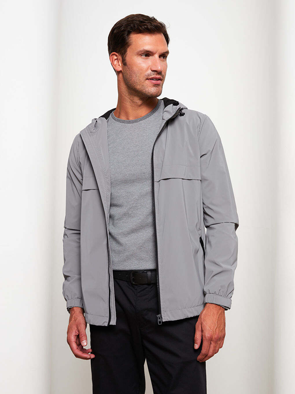 Gri Standart Kalıp Kapüşonlu Erkek Mont-1