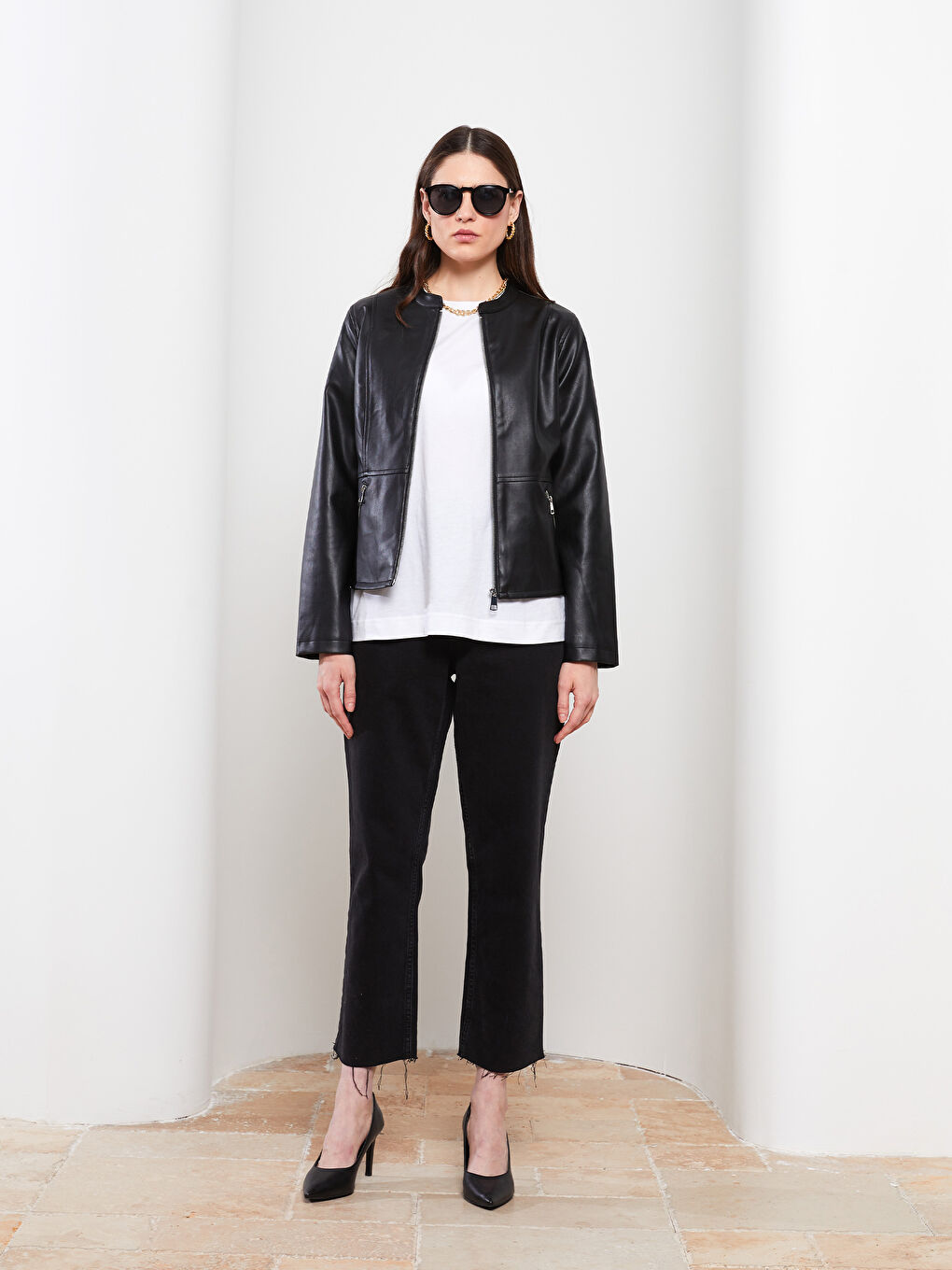 Geacă din piele ecologică cu guler tip pâlnie, mânecă lungă, detalii cu buzunar, pentru Femei-2