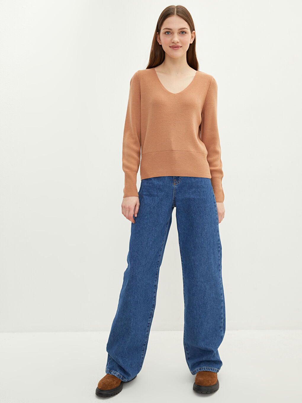 Kahverengi V Yaka Düz Uzun Kollu Kadın Triko Kazak-1