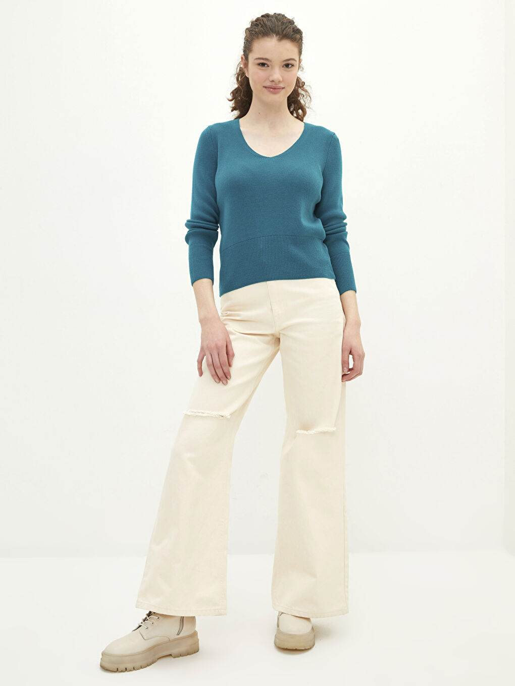 V Neck Plain Long Sleeve Women's Knitwear Sweater-1