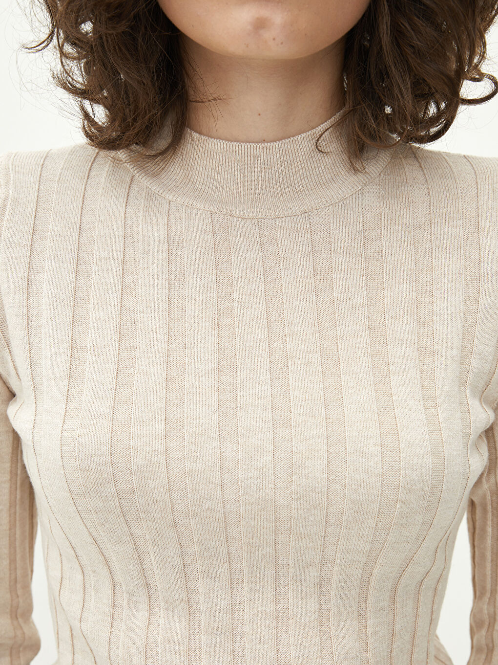 Bej Yarım Balıkçı Yaka Kadın Triko Kazak-3