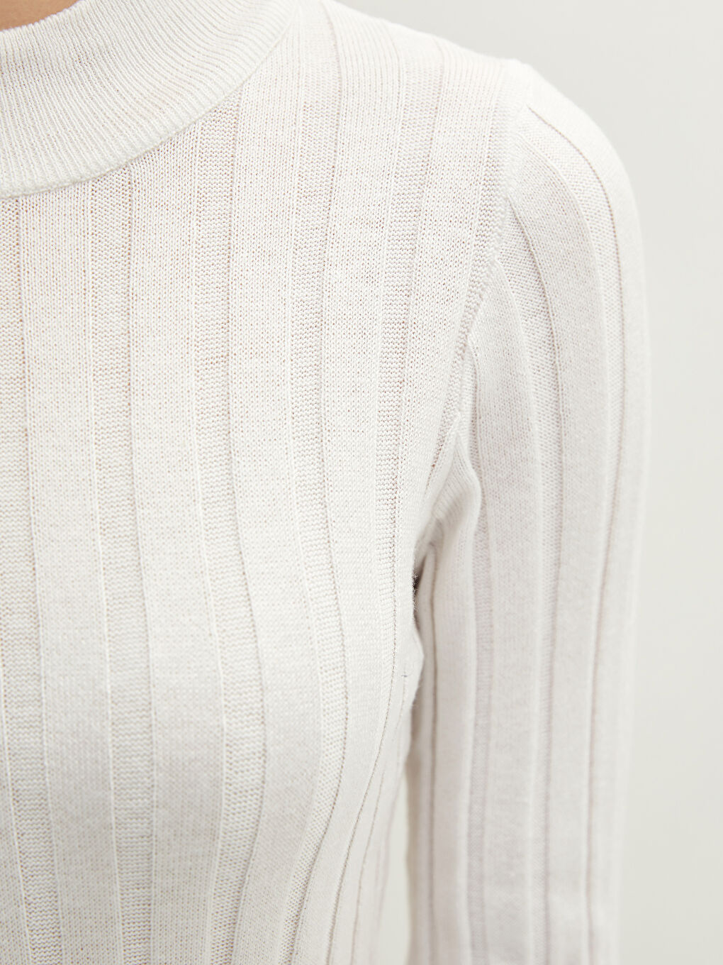 Ekru Yarım Balıkçı Yaka Kadın Triko Kazak-2