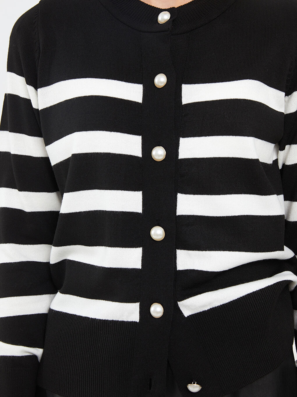 Siyah Bisiklet Yaka Çizgili Kadın Triko Hırka-3