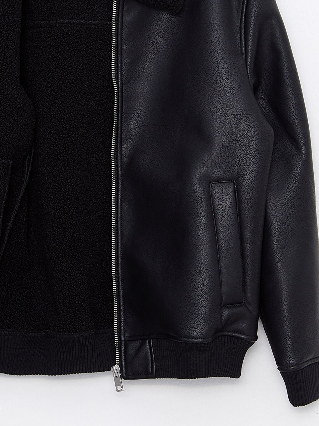 Siyah Standart Kalıp Gömlek Yaka Erkek Deri Görünümlü Mont-7