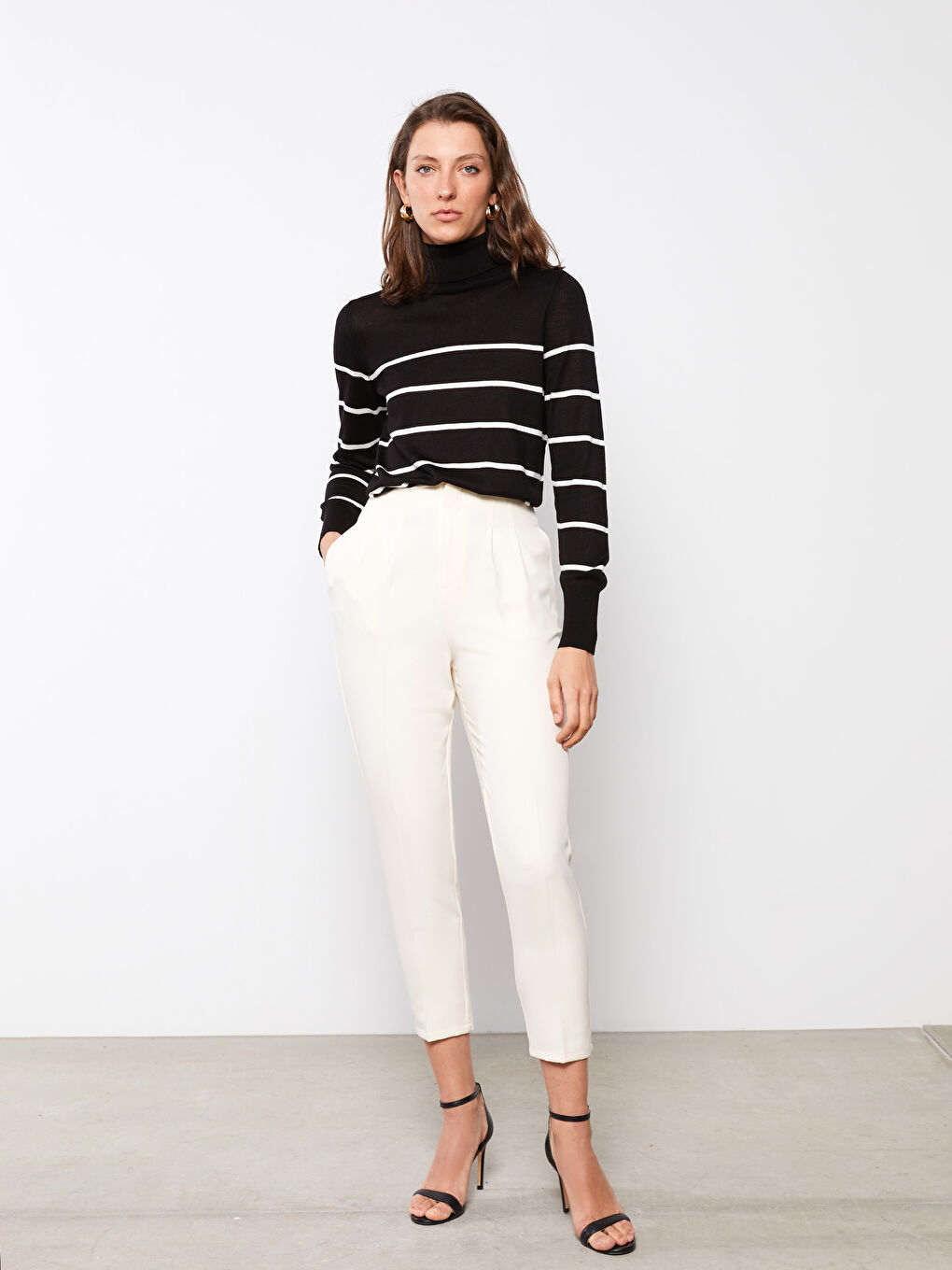 Siyah Balıkçı Yaka Çizgili Uzun Kollu Kadın Triko Kazak-2