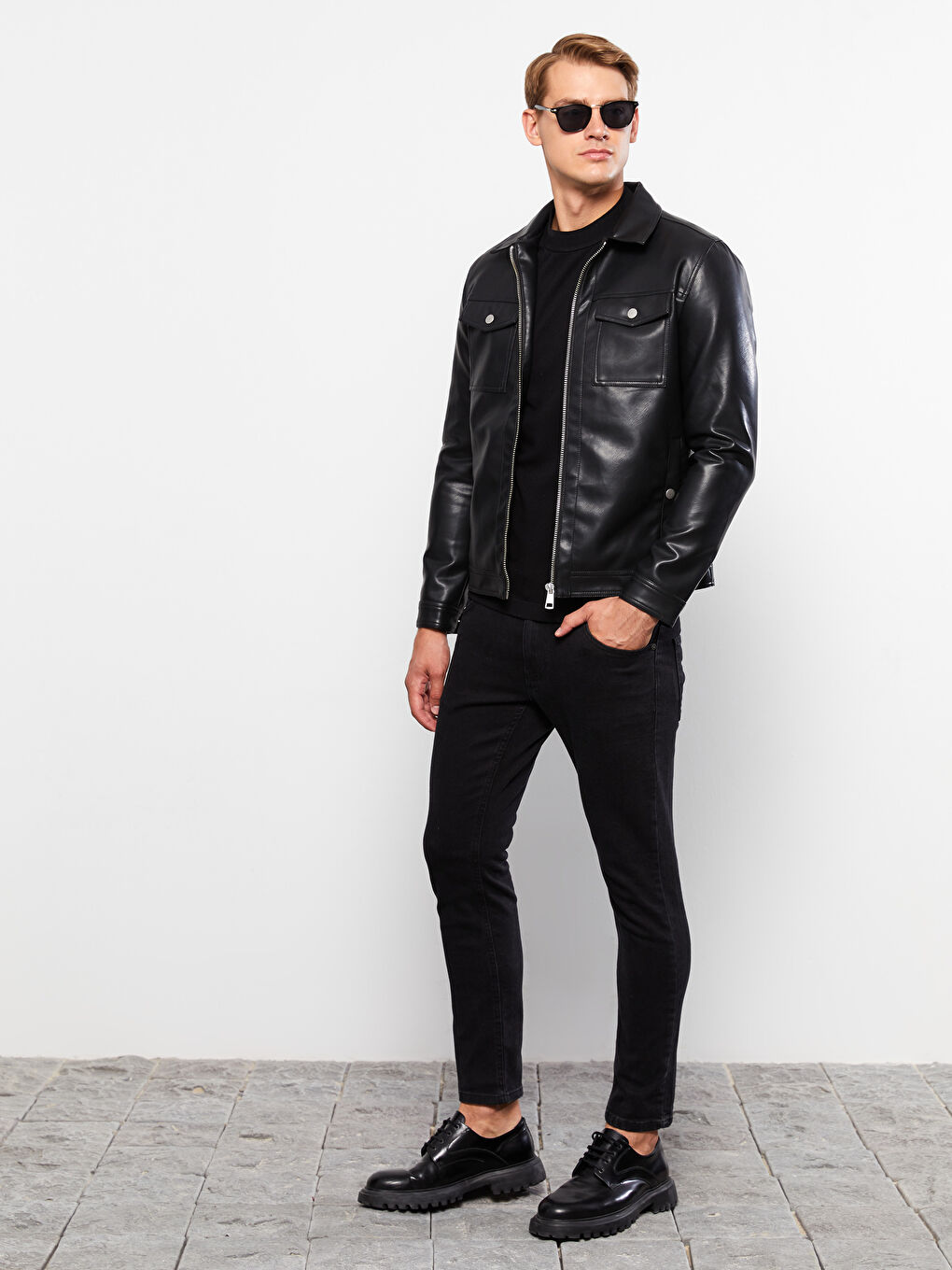 Siyah Slim Fit Gömlek Yaka Erkek Deri Görünümlü Mont