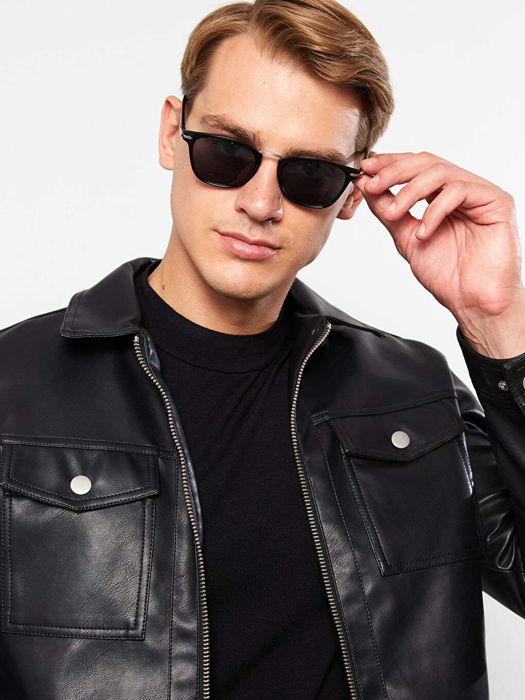 Siyah Slim Fit Gömlek Yaka Erkek Deri Görünümlü Mont-2