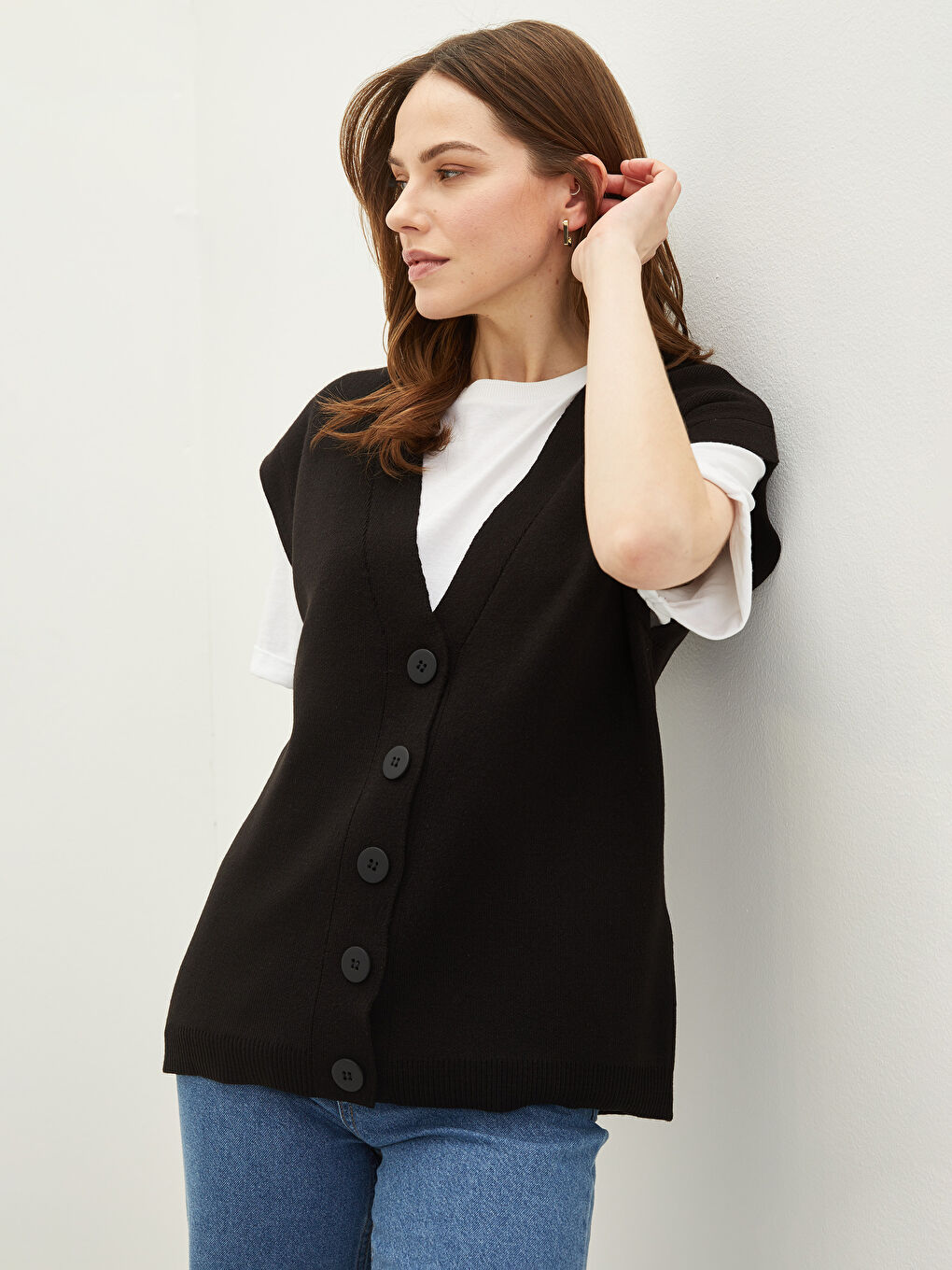 Siyah V Yaka Kadın Triko Yelek-1