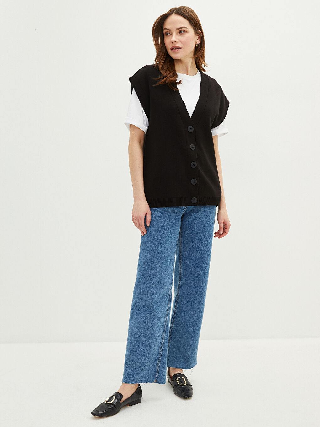 Siyah V Yaka Kadın Triko Yelek-2
