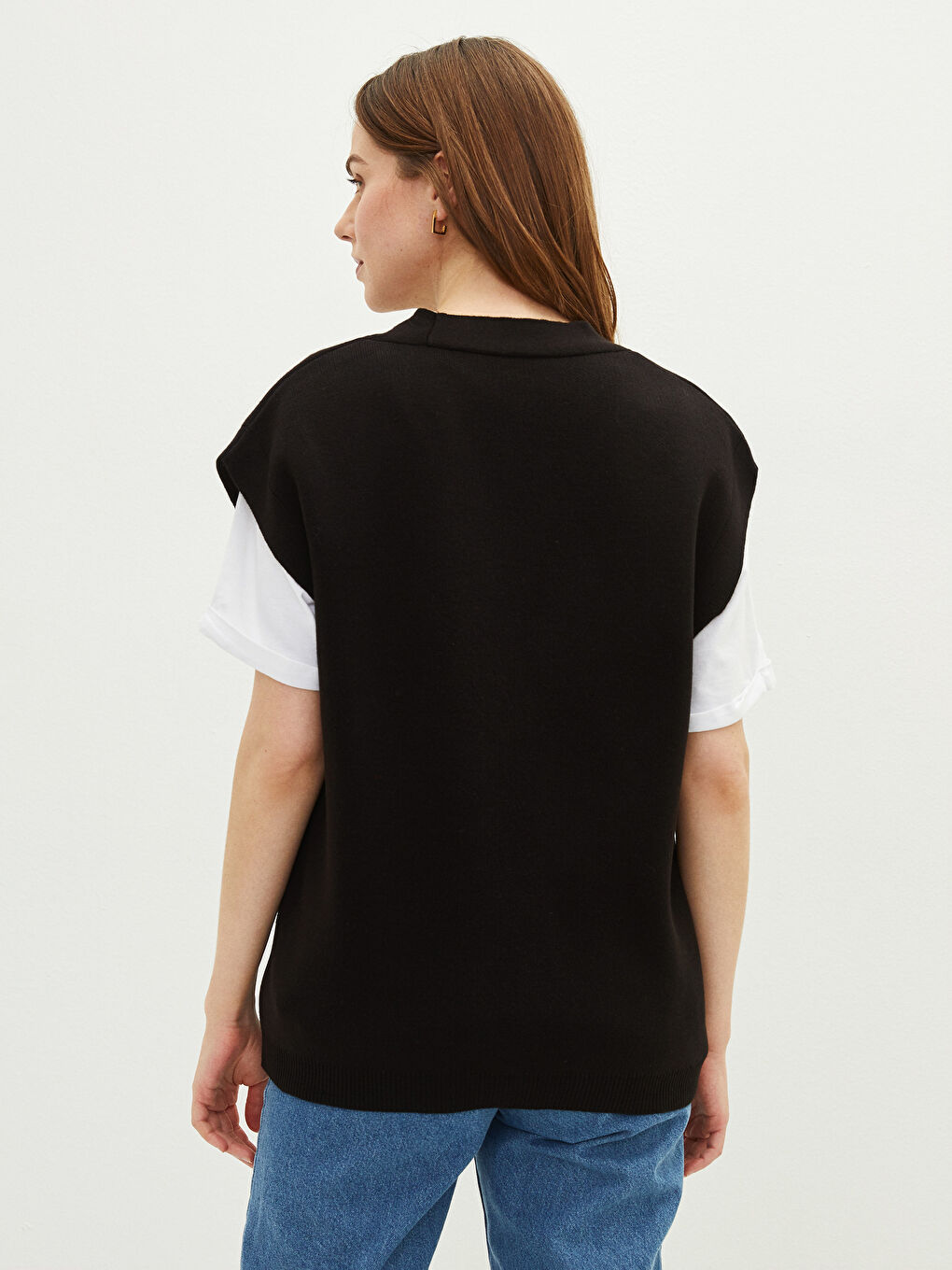 Siyah V Yaka Kadın Triko Yelek-4