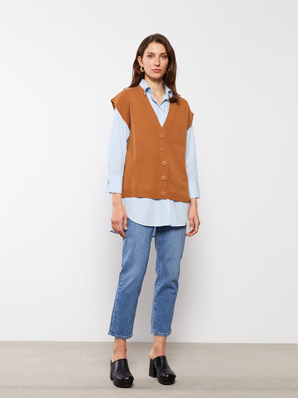 Vestă Tricotată pentru Femei cu Decolteu în V