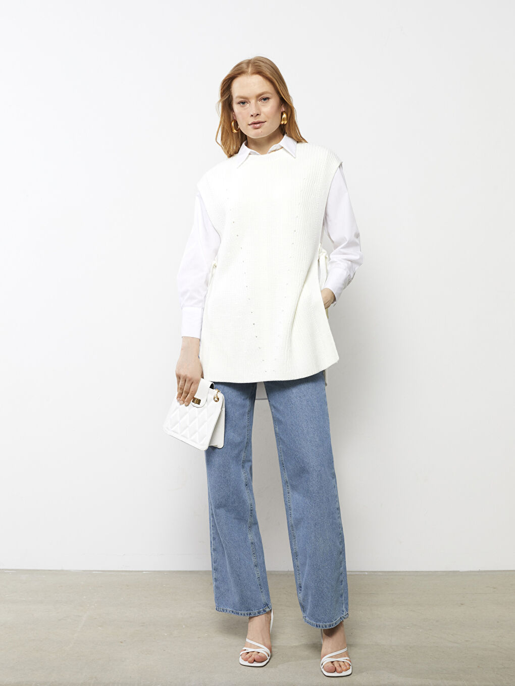 Ekru Bisiklet Yaka Kendinden Desenli Kadın Triko Süveter