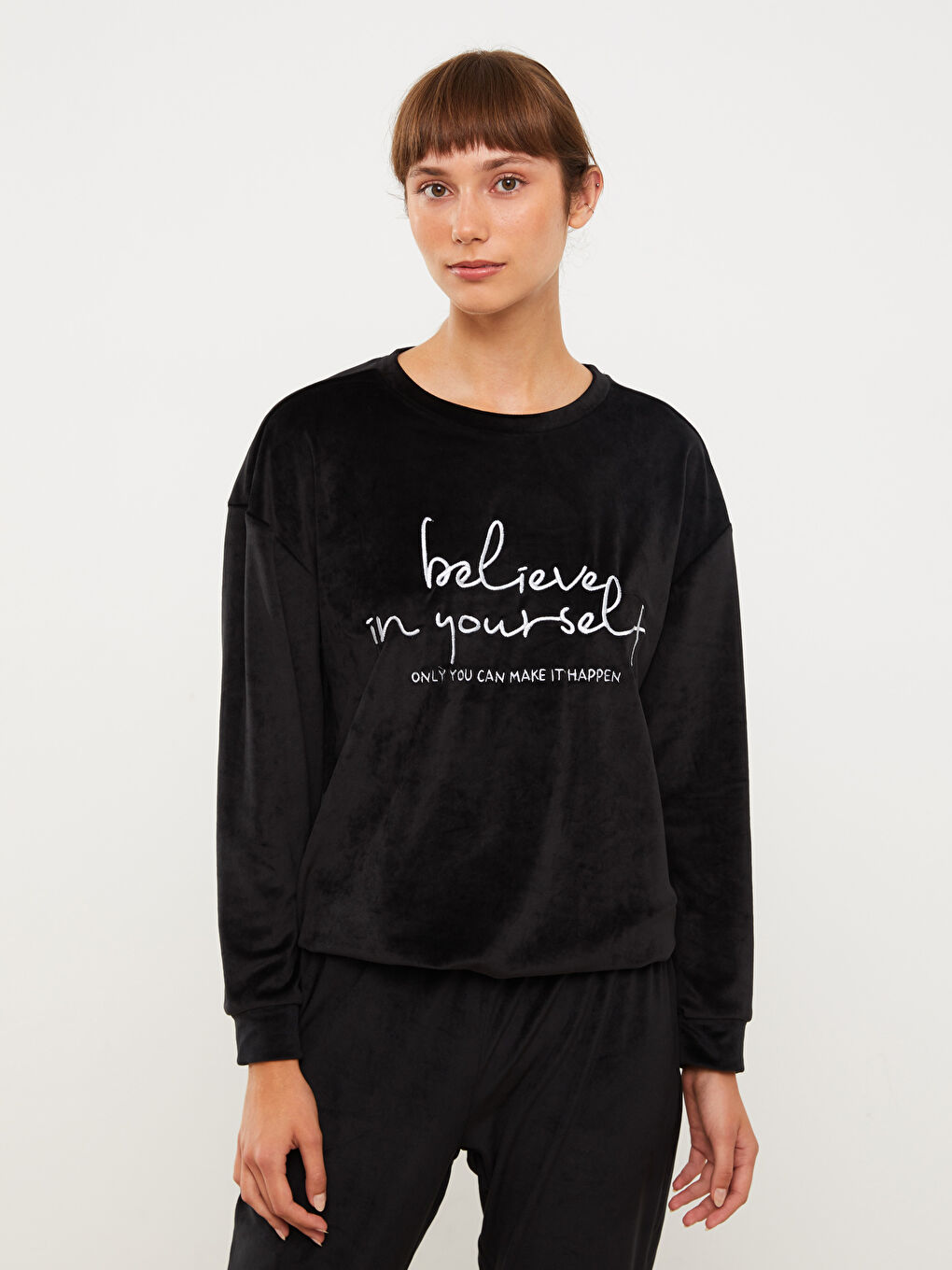 LCW Young Rundhalsausschnitt Bedrucktes Langarm Samt Pyjama-Set für Damen -W20404Z8-CVL