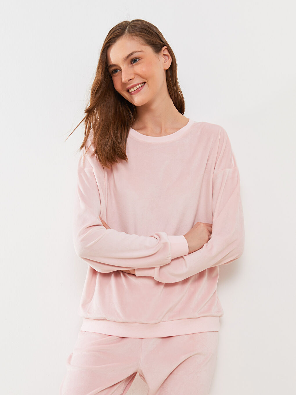 Pembe Bisiklet Yaka Düz Uzun Kollu Kadife Kadın Pijama Takımı-1