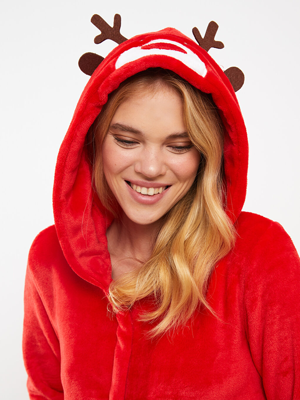 Kırmızı Kapüşonlu Yılbaşı Temalı Uzun Kollu Pelüş Kadın Uyku Tulumu-2