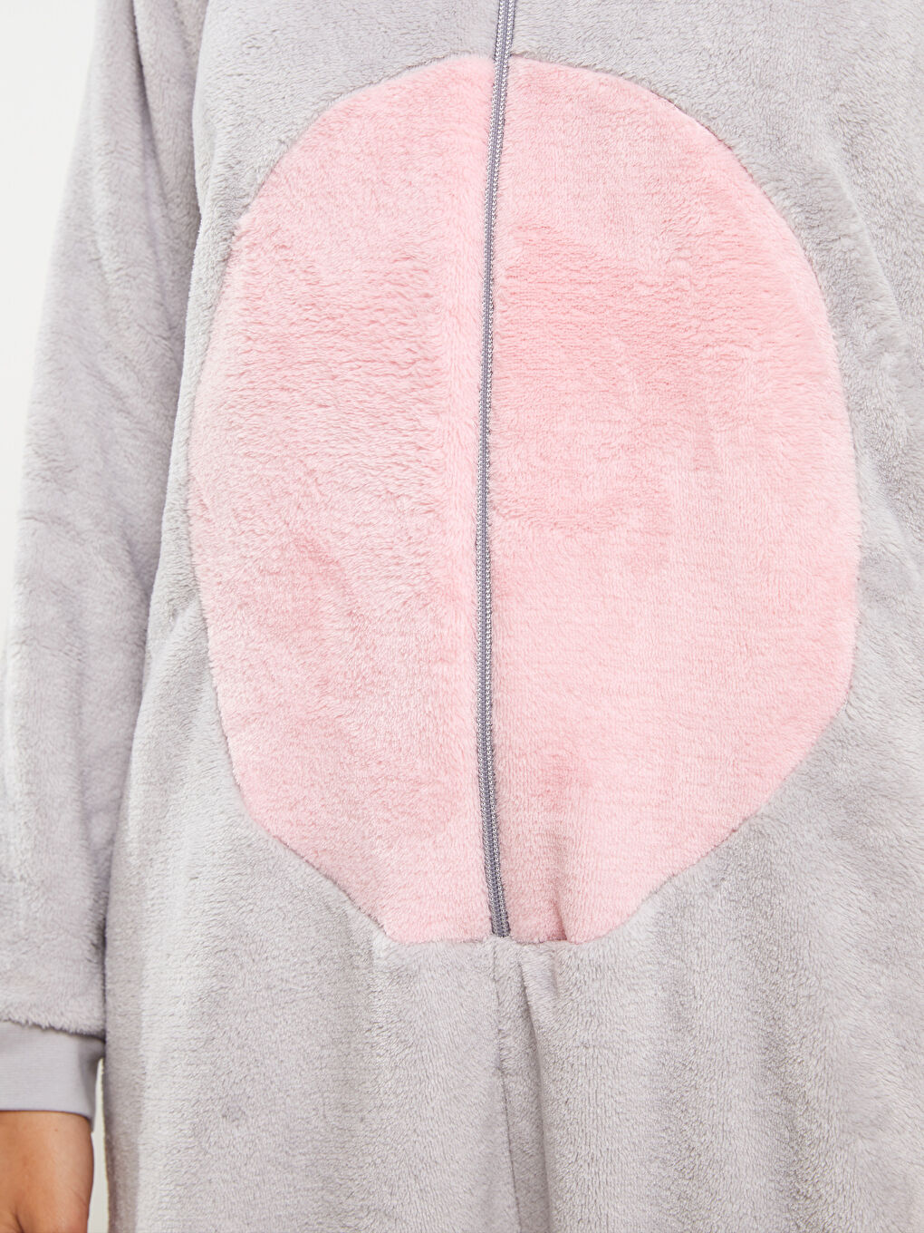 Gri Kapüşonlu Nakışlı Uzun Kollu Kadın Pelüş Uyku Tulumu-2