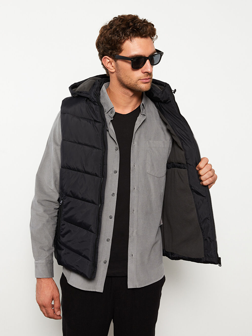 LCWAIKIKI Classic Standard Fit Kapuzenweste für Herren -W20460Z8-CVL