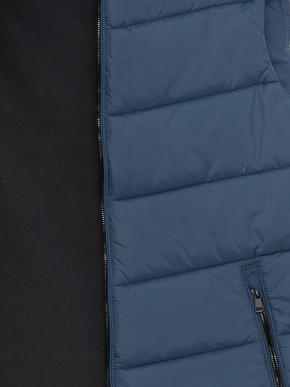 Жилет стандартного кроя с капюшоном для мужчин-6