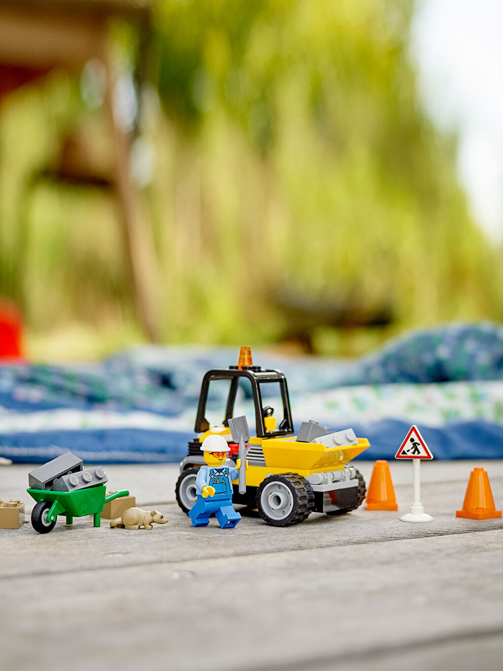 LEGO City Yol Çalışması Aracı Oyuncak Yapım Seti 60284-2