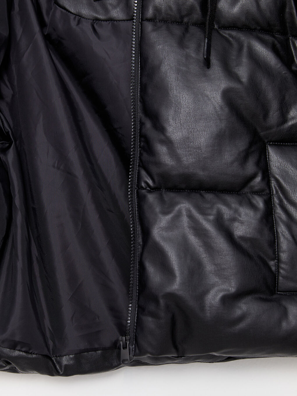 Siyah Kadın Kapüşonlu Düz Şişme Mont-8