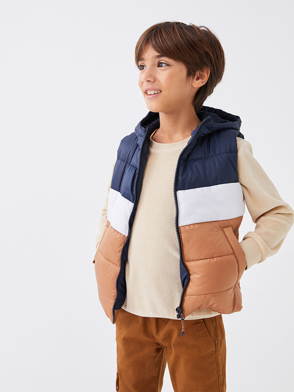 LCW Kids Hooded Color Block Boy Inflatable Vest -W20632Z4-GFW