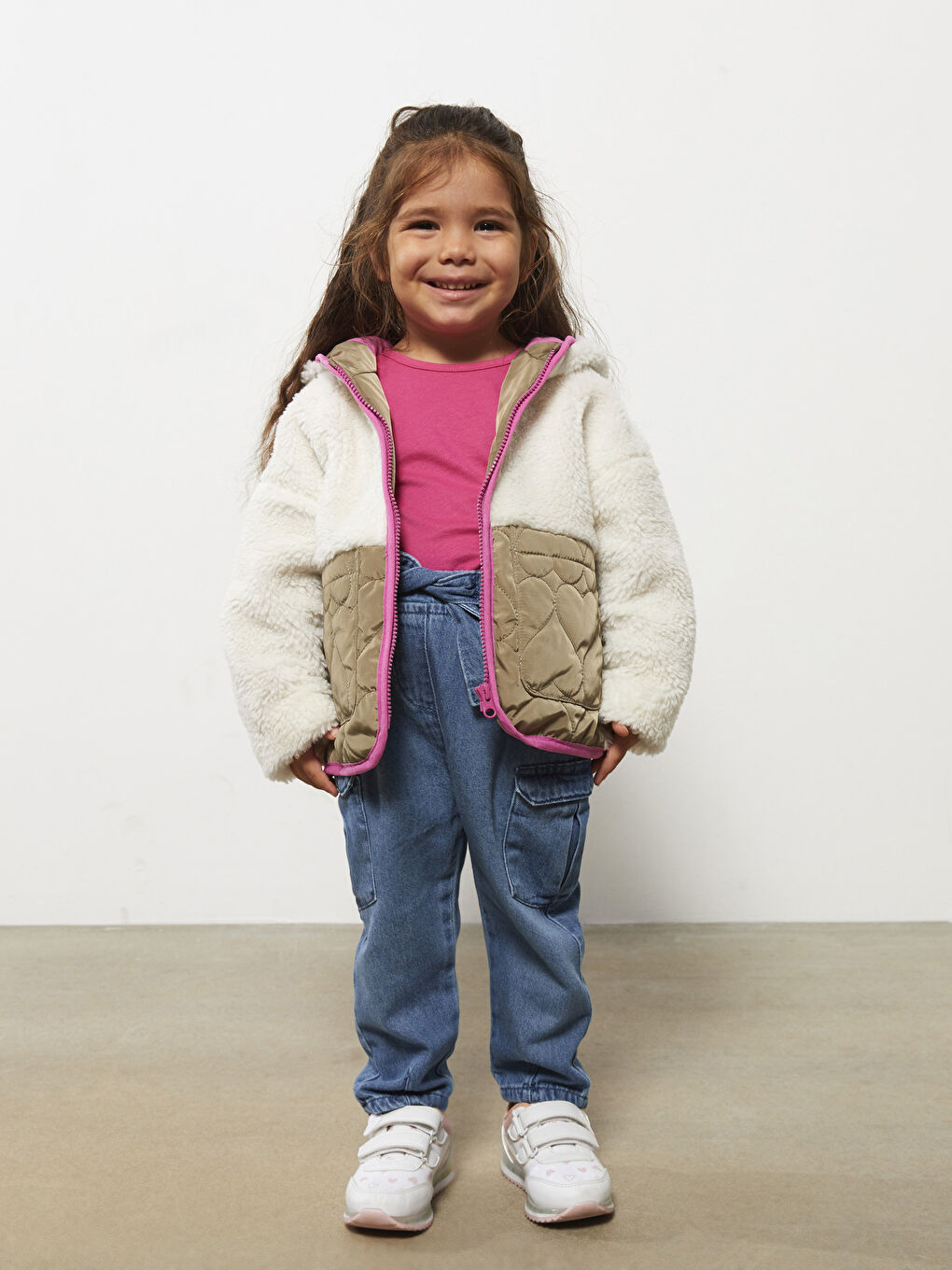 Ekru Kapüşonlu Uzun Kollu Renk Bloklu Pelüş Kız Bebek Mont-1