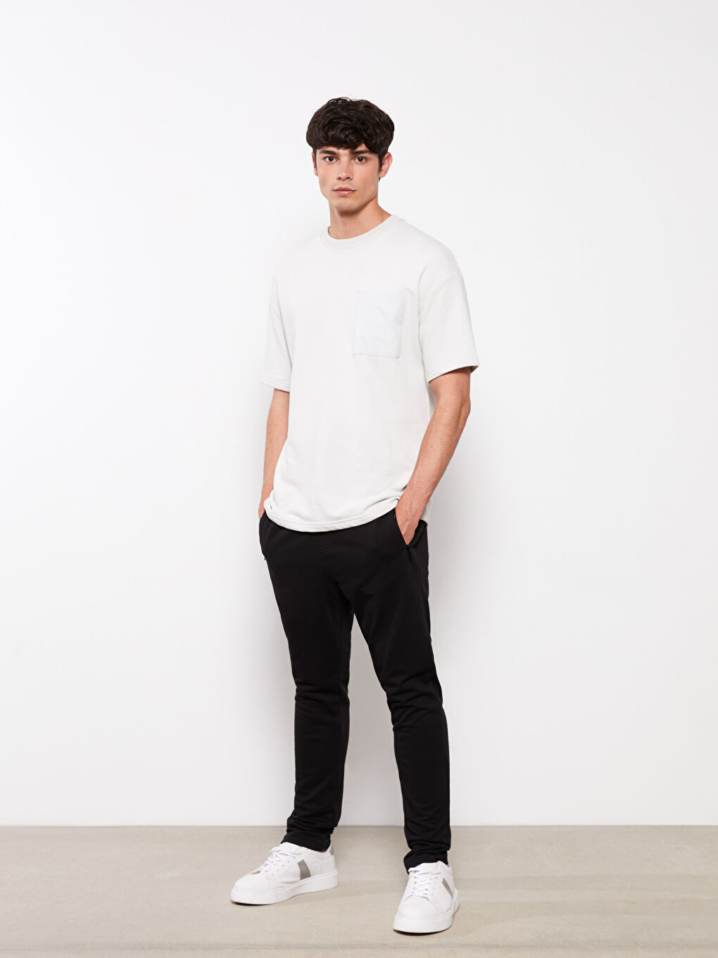 Siyah Dar Kalıp Erkek Eşofman Altı