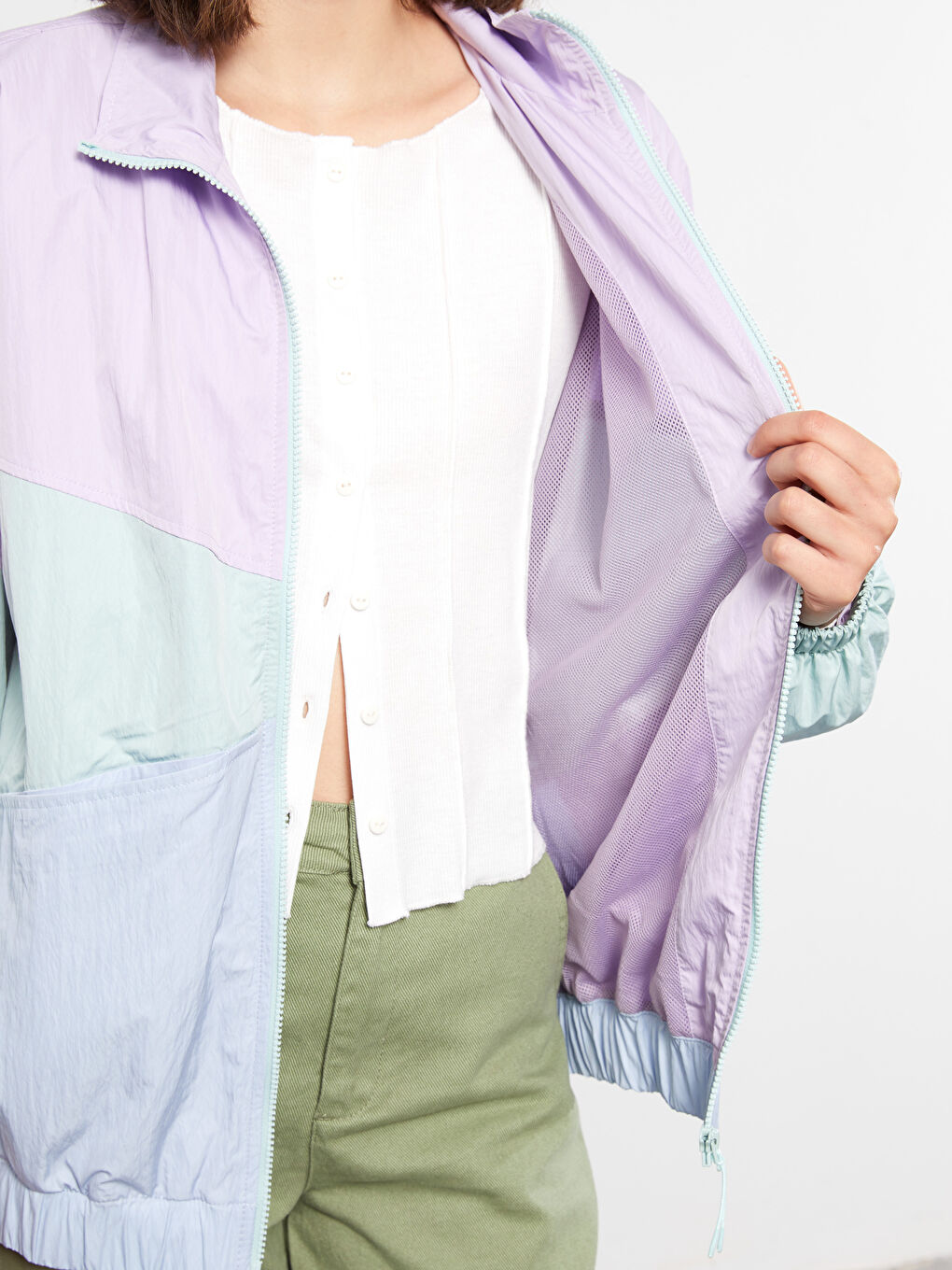 Kišni mantil sa uspravnom kragnom i dugim rukavima za žene sa blok bojama-3