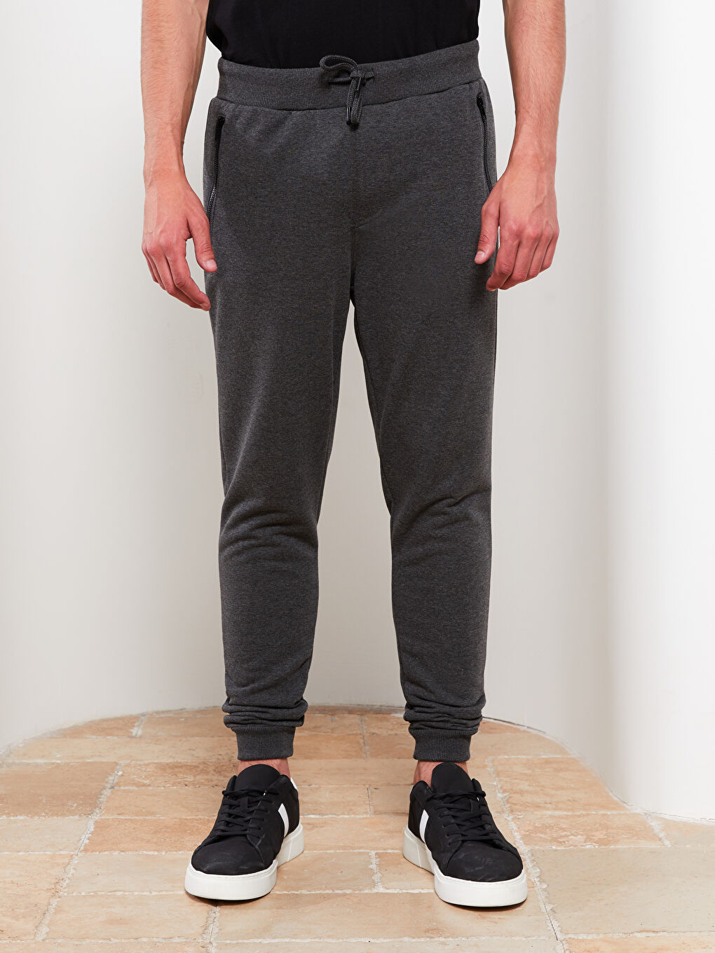 LCW Casual Antrasit Slim Fit Erkek Jogger Eşofman Altı - 3