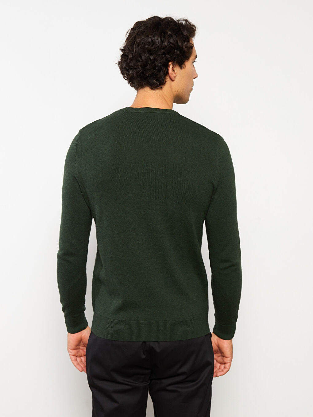 LCWAIKIKI بنەڕەتی بلوزی قۆڵ درێژ یه‌خه‌ خڕ بۆ پیاوان تریکۆ -W20706Z8-HLP