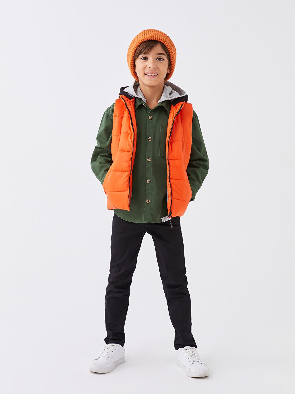 Turuncu Kapüşonlu Baskılı Erkek Çocuk Şişme Yelek-1