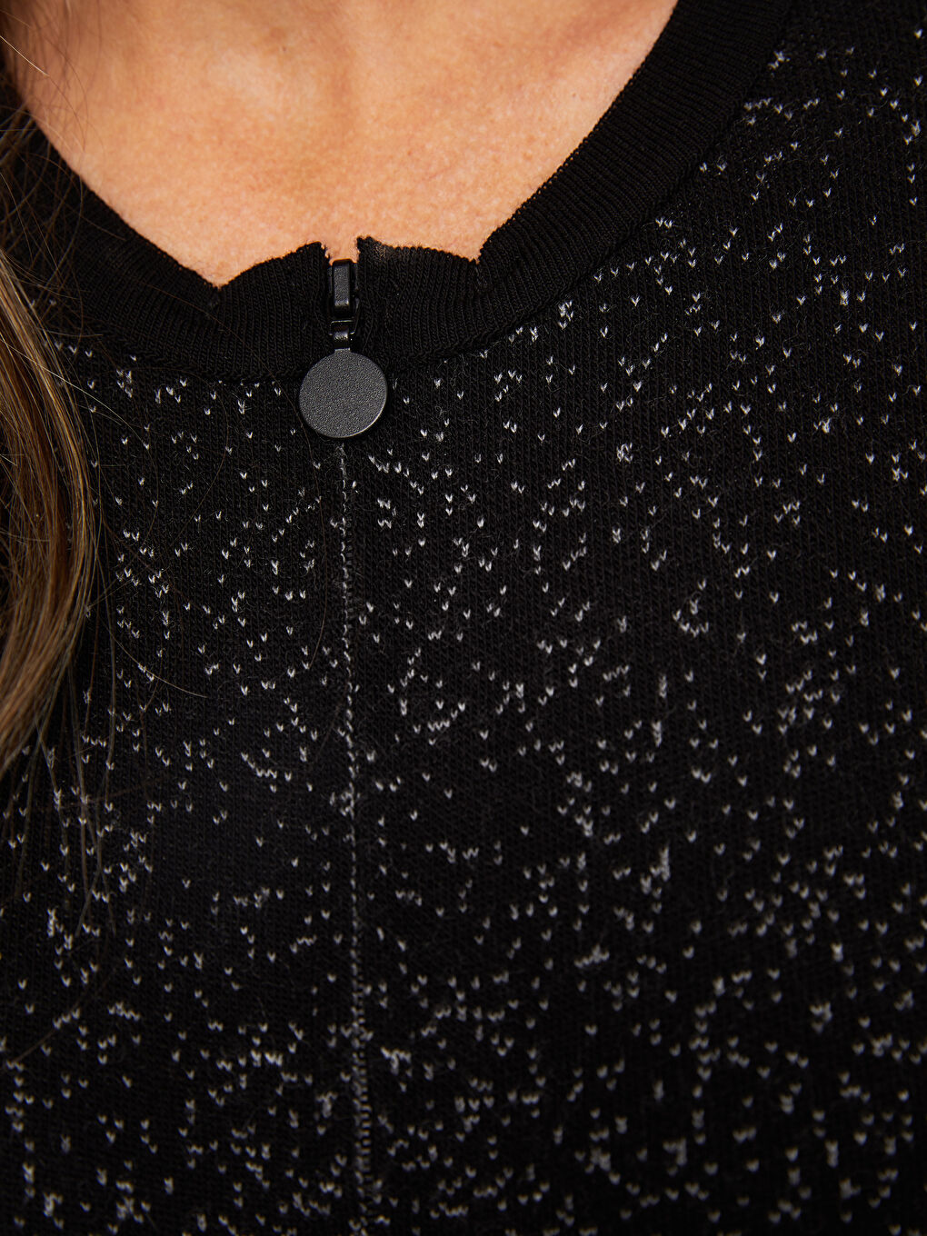 Siyah Bisiklet Yaka Desenli Uzun Kollu Kadın Hırka-3