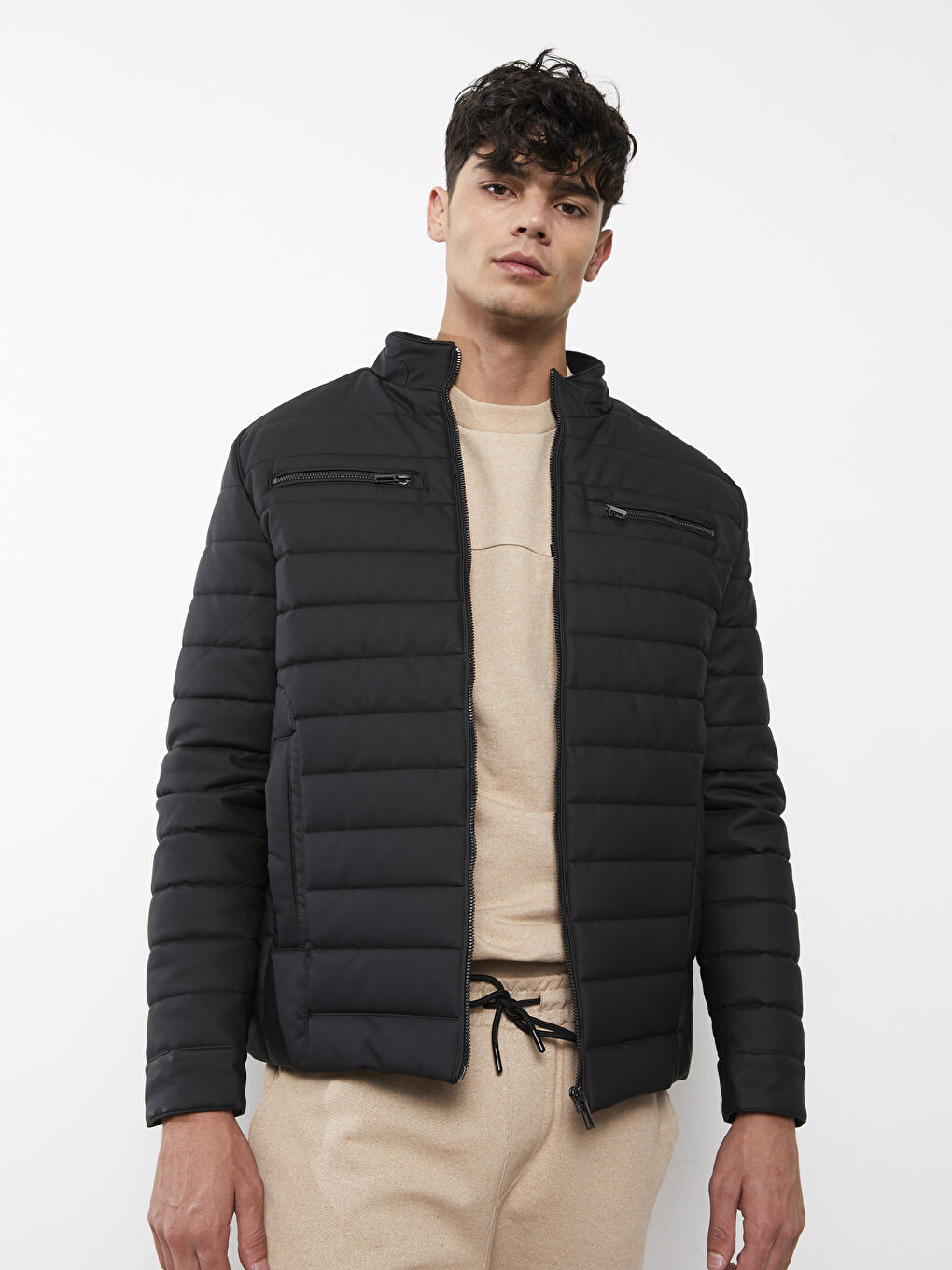 სტანდარტული მორგების საყელოიანი მამაკაცის ტყავის იმიტაციის ქურთუკი