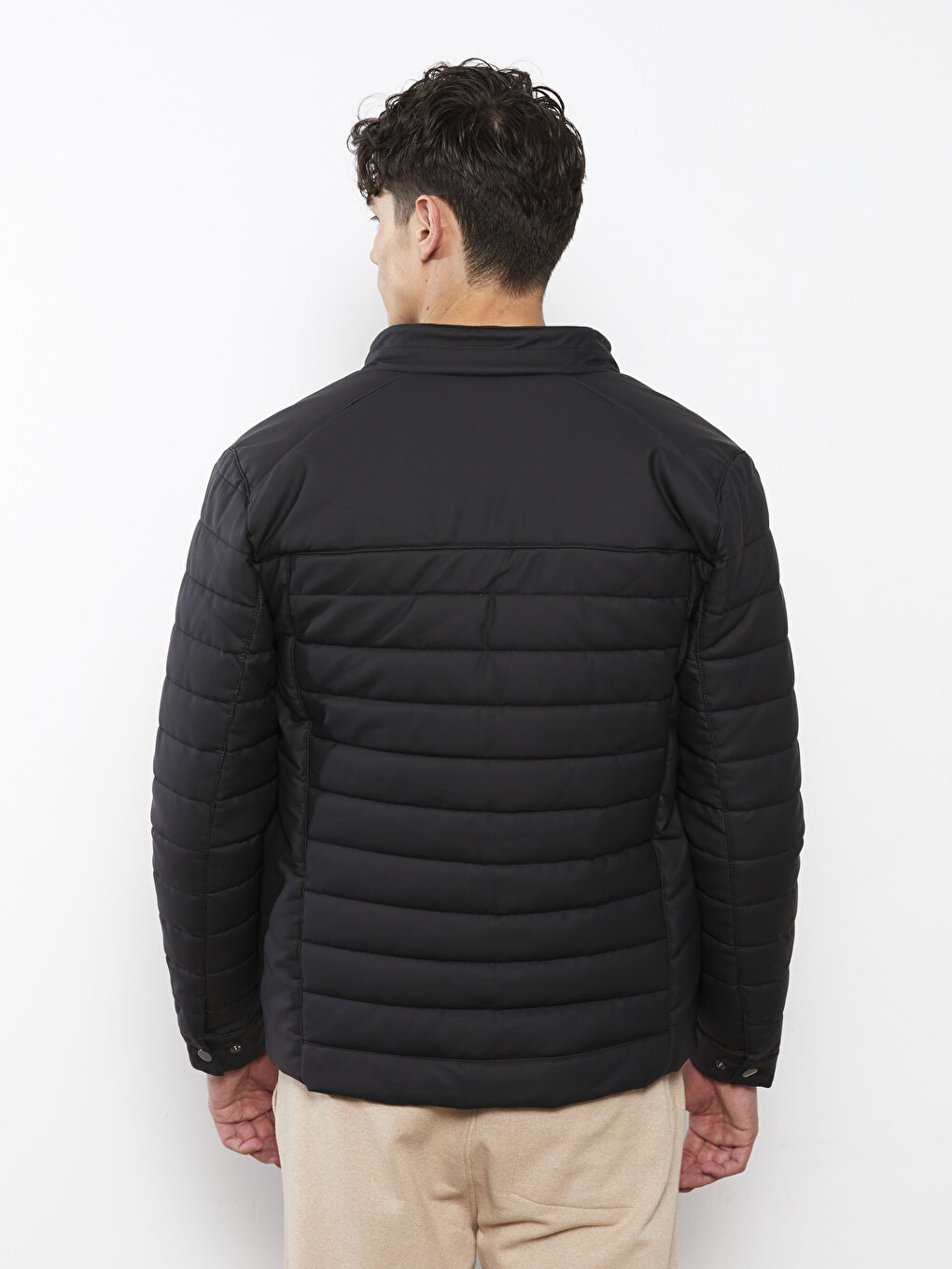 სტანდარტული მორგების საყელოიანი მამაკაცის ტყავის იმიტაციის ქურთუკი-4