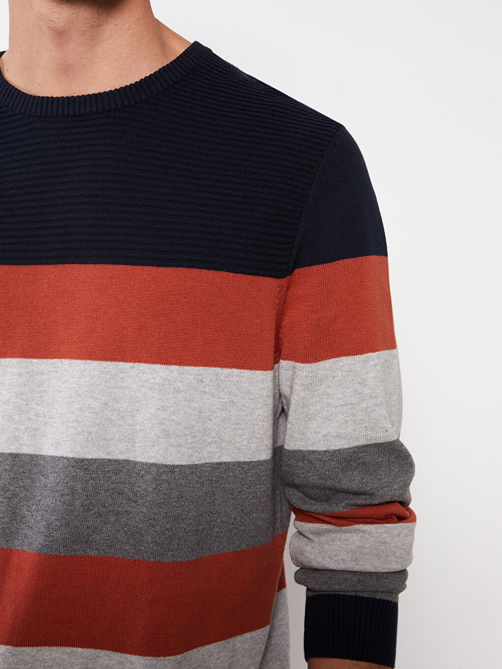 Crew Neck Long Sleeve Striped Men's Knitwear Sweater-3