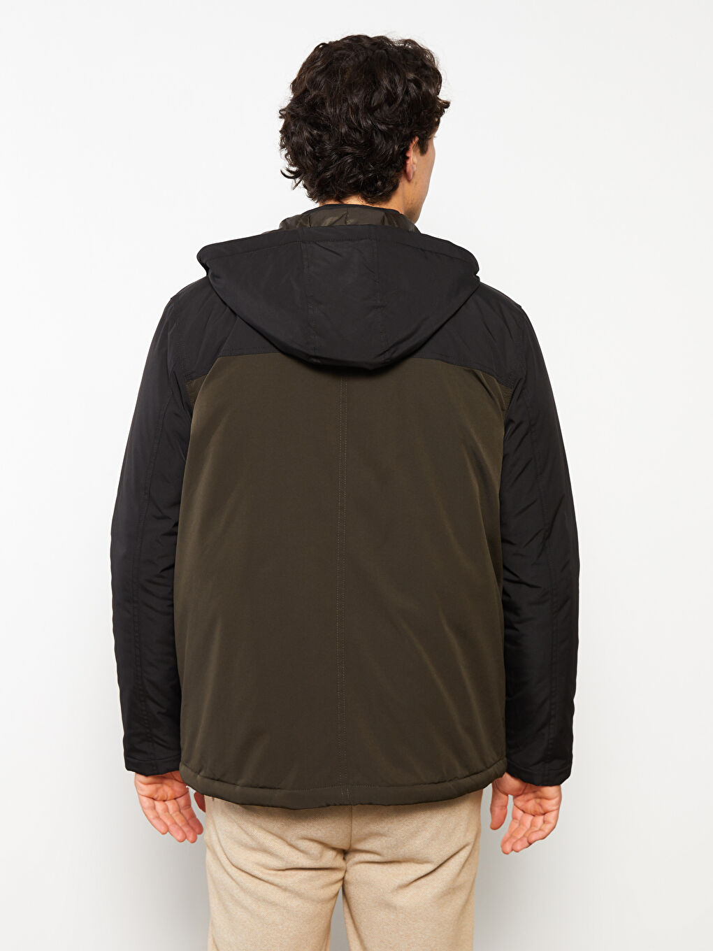 Haki Standart Kalıp Kapüşonlu Erkek Mont-4