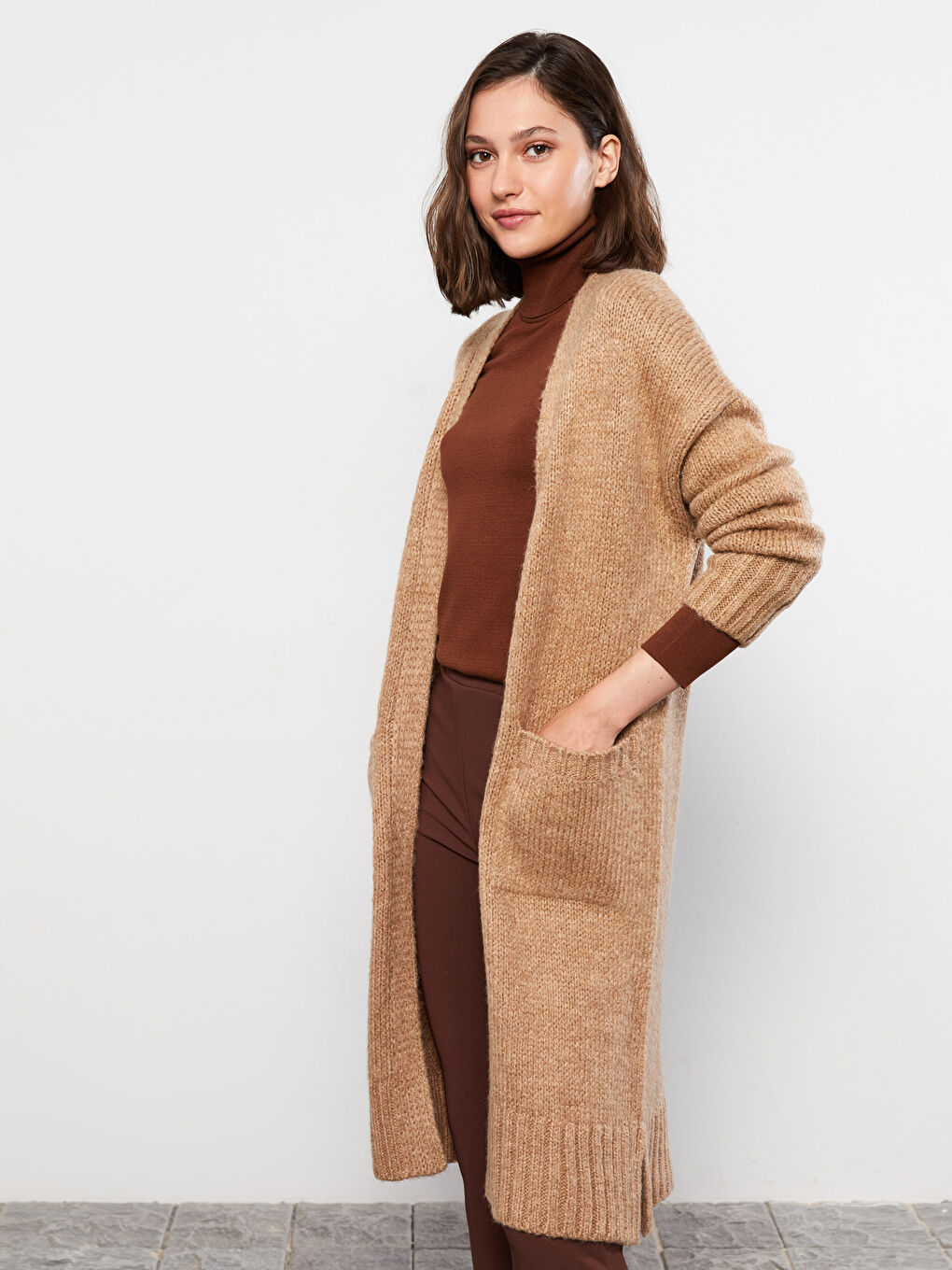 كارديجان تريكو للسيدات بياقة شال وكم طويل بتفاصيل جيوب-2