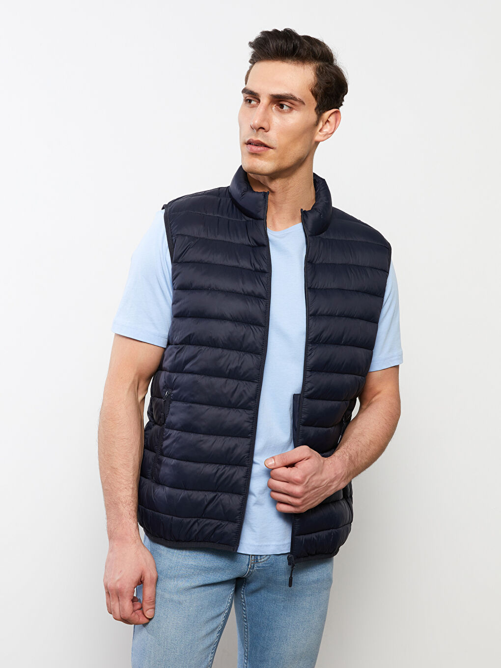 Жилет Дутый Мужской Стандартного Кроя С Воротником-Трубой-2